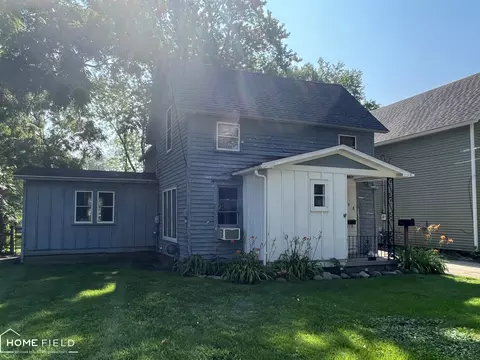 638 N Saginaw, Owosso, MI 48867