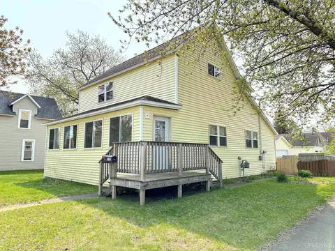 1123 Delta Ave, Gladstone, MI 49837