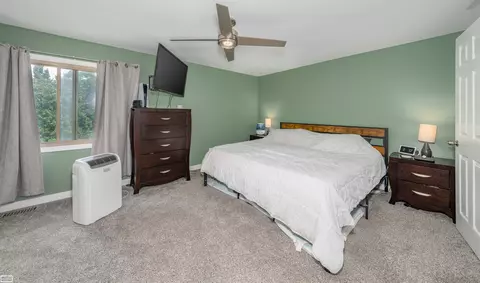 47412 Old Orch, Macomb, MI 48044 photo 13