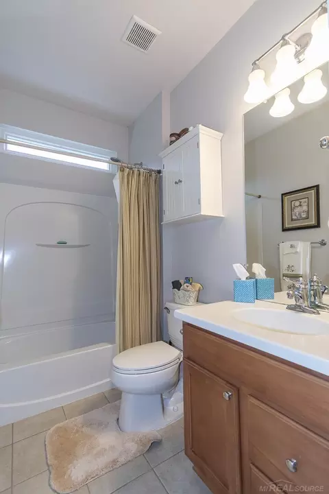 49559 Hiddenbrook, Macomb, MI 48042 photo 22