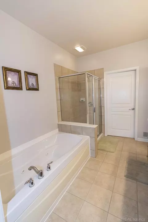 49559 Hiddenbrook, Macomb, MI 48042 photo 16