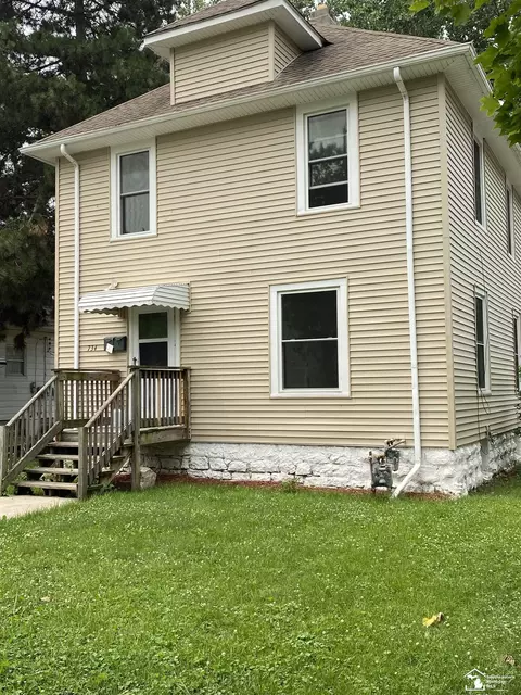 734 Smith, Monroe, MI 48161 photo 1