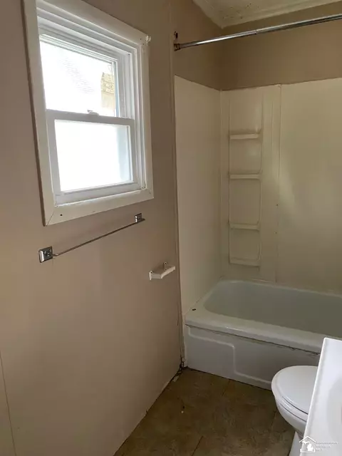 734 Smith, Monroe, MI 48161 photo 8