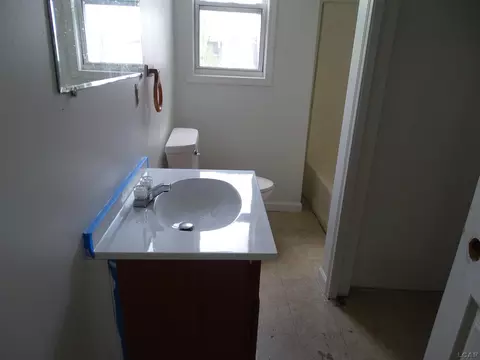 132 Bates, Jackson, MI 49202 photo 15