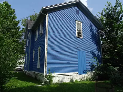 132 Bates, Jackson, MI 49202 photo 2