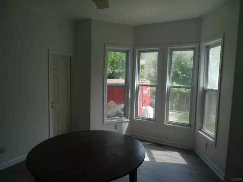 132 Bates, Jackson, MI 49202 photo 6