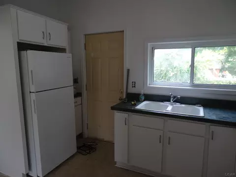132 Bates, Jackson, MI 49202 photo 10