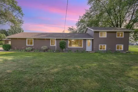 4452 E Vernon, Midland, MI 48640