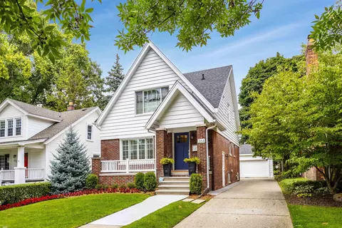 264 Ridgemont, Grosse Pointe Farms, MI 48236 photo 3