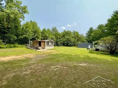 1633 S Dickenson, Shepherd, MI 48883 photo 6