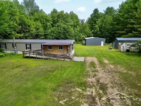 1633 S Dickenson, Shepherd, MI 48883 photo 3