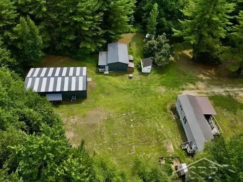1633 S Dickenson, Shepherd, MI 48883