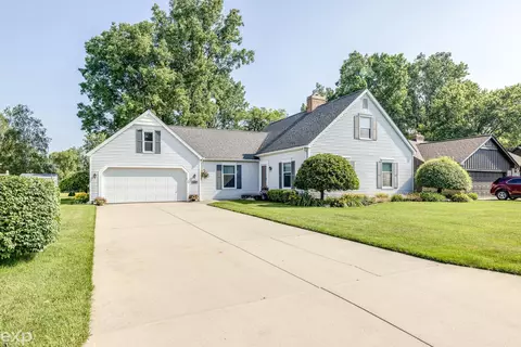 2917 Woodstock, Port Huron, MI 48060