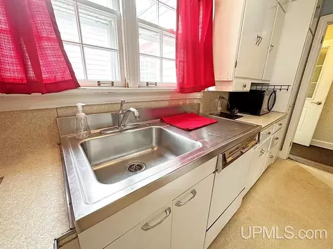 458 Oak, Ishpeming, MI 49849 photo 8