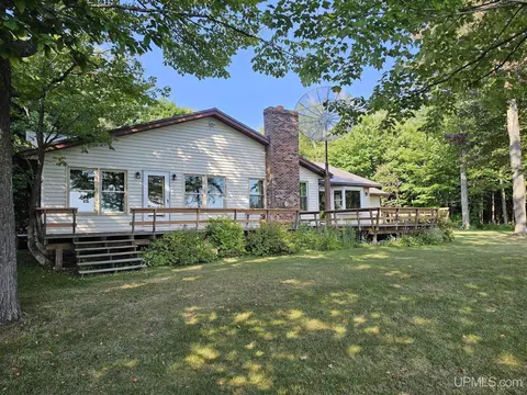291 N Bolitho, Manistique, MI 49854