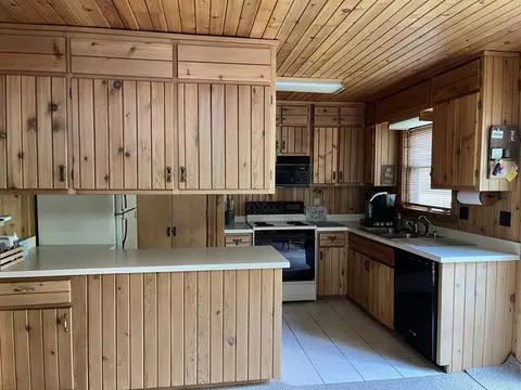 5028 Kings, Gladwin, MI 48624 photo 11