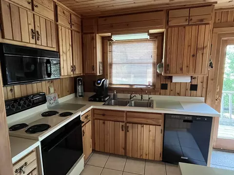 5028 Kings, Gladwin, MI 48624 photo 12