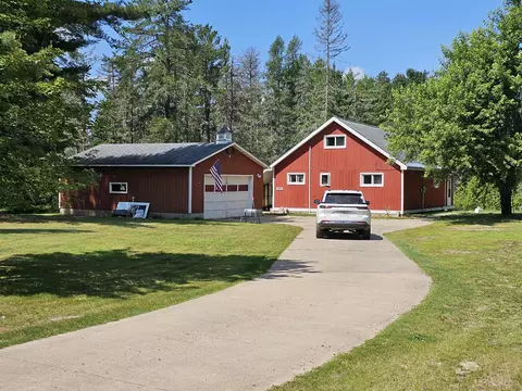 115 South Cp, Ishpeming, MI 49849