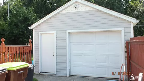1314 Michigan, Monroe, MI 48162 photo 2