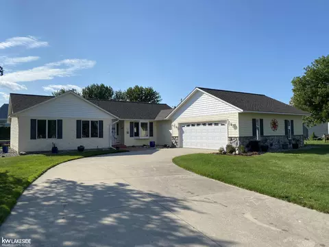 9946 N Shr, Sand Point, MI 48755