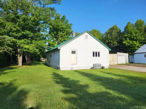 25 Cherry, White Pine, MI 49971 photo 2
