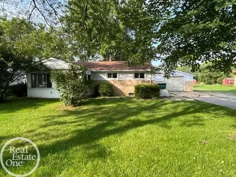52287 Base, New Baltimore, MI 48047