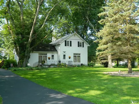 3249 Bluebush, Monroe, MI 48162