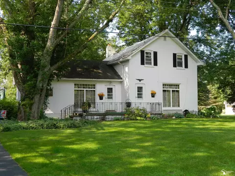 3249 Bluebush, Monroe, MI 48162 photo 2