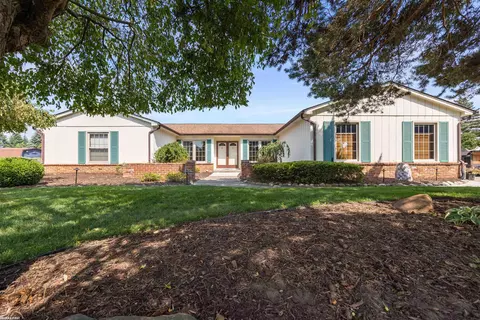 12940 Pine Lk, Shelby Township, MI 48315