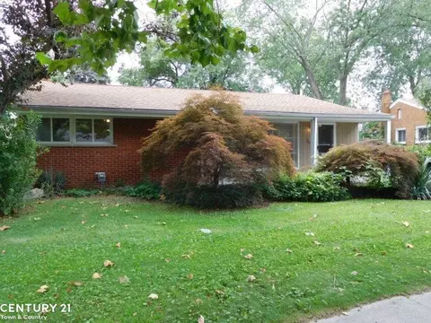 32075 Saint Annes, Warren, MI 48092