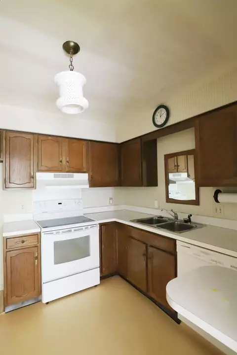 553 Oakbrook, Flushing, MI 48433 photo 8