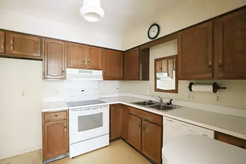 553 Oakbrook, Flushing, MI 48433 photo 7