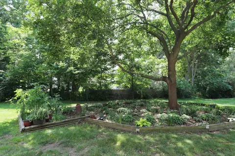 553 Oakbrook, Flushing, MI 48433 photo 15