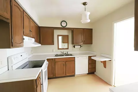 553 Oakbrook, Flushing, MI 48433 photo 6