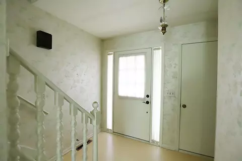 553 Oakbrook, Flushing, MI 48433 photo 3