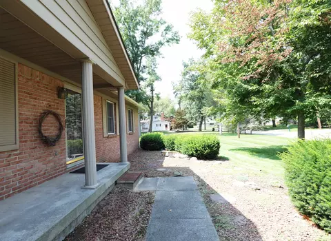 508 Daniel, Flushing, MI 48433 photo 2