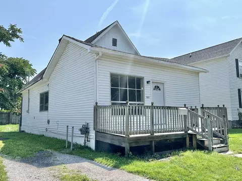 905 Fitzhugh St, Bay City, MI 48708
