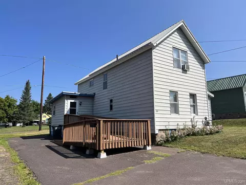 320 King, Ironwood, MI 49938