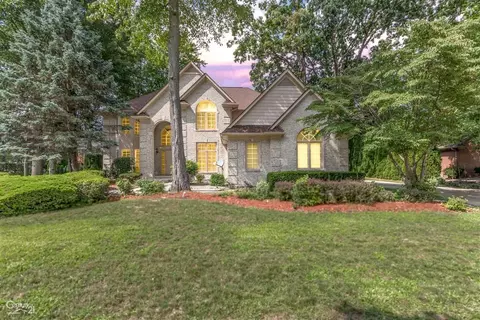 4783 Aviemore, Sterling Heights, MI 48314