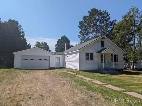204 E Conglomerate, Ontonagon, MI 49953