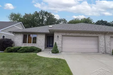 5501 Greenridge, Midland, MI 48640