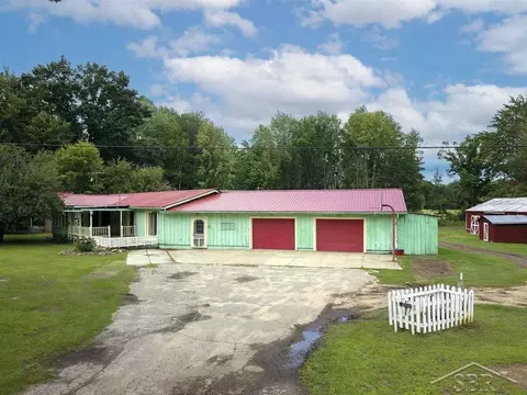 757 N Eleven Mile, Sanford, MI 48657