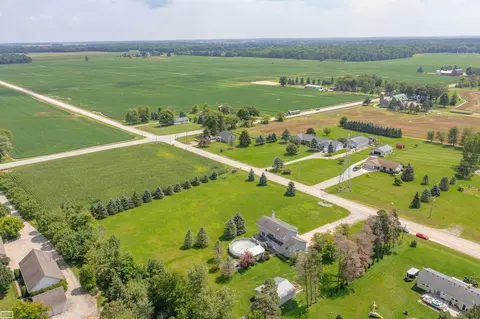 23251 Mcphall, Armada, MI 48005 photo 33
