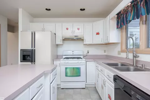 23251 Mcphall, Armada, MI 48005 photo 9