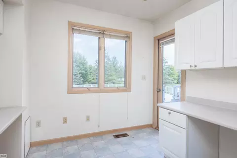 23251 Mcphall, Armada, MI 48005 photo 11