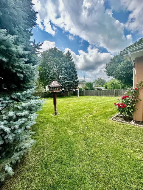 327 Nickless, Frankenmuth, MI 48734 photo 2