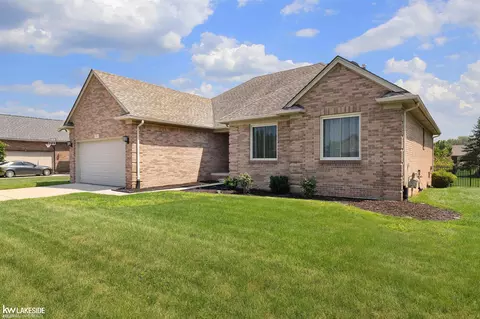 47622 Clairmont, Chesterfield, MI 48047