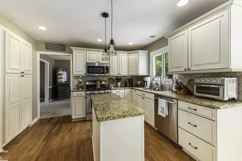 8381 Orchardview, Washington, MI 48095 photo 13