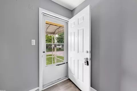 11115 Studebaker, Warren, MI 48089 photo 10