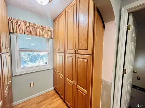 425 Bentley, Monroe, MI 48162 photo 6